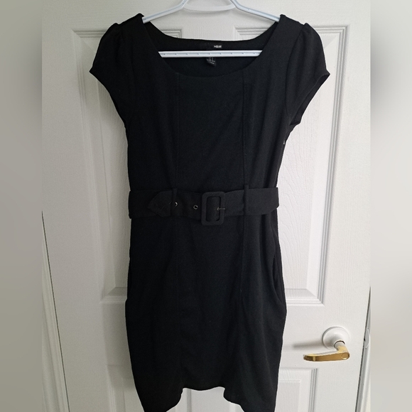 H&M belted dress w/ pockets - Picture 1 of 4